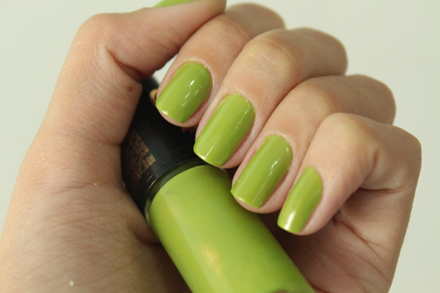 Esmalte verde da Giovanna Antonelli Aflição imagem