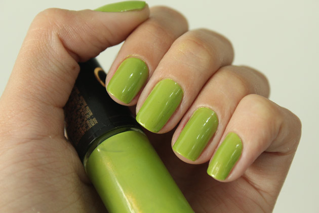 Esmalte verde da Giovanna Antonelli Aflição imagem