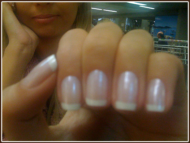 Esmalte da Noiva Francesinha Brilhante imagem noivau Esmalte da Noiva Francesinha Brilhante