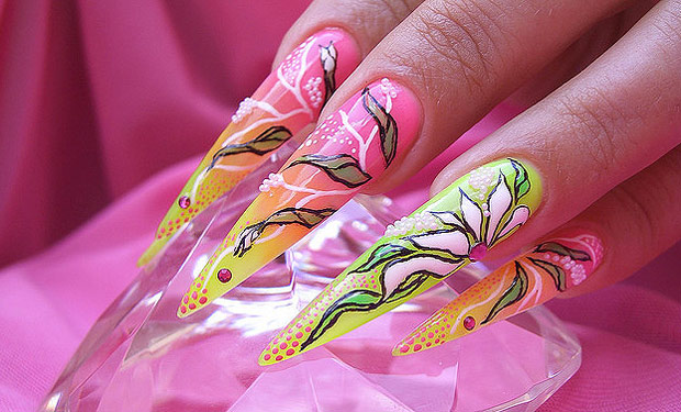 pontuda1 Nail Art em unhas pontudas