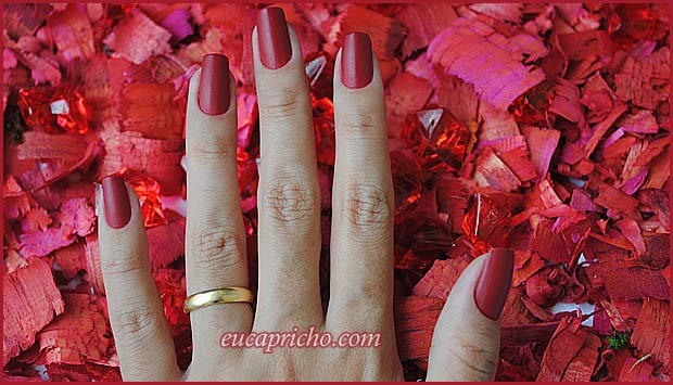 Esmalte da semana Pedra Granada Risqué imagem risquepedra2 Esmalte da semana Pedra Granada Risqué