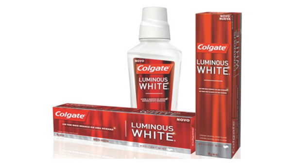 colgate Quer ter dentes mais brancos?!  