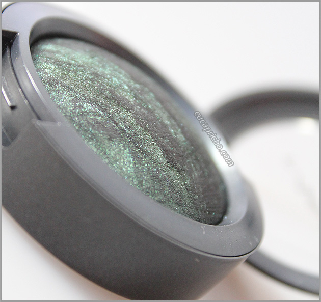 Dark Indulgence Eye Shadow/MAC imagem dark4 Dark Indulgence Eye Shadow/MAC