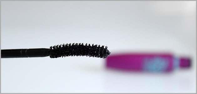 The Falsies Volum Express Maybelline imagem thefalsies3 The Falsies Volum Express Maybelline
