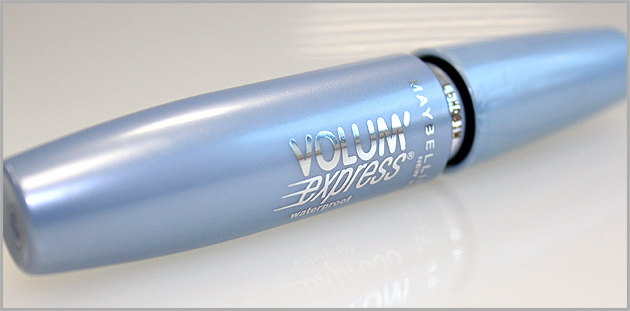Volum` Express Waterproof Maybelline imagem volumexpress1 Volum` Express Waterproof Maybelline