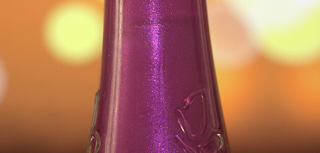 Esmalte Turn On Perolado Vult esmalte roxo com brilho