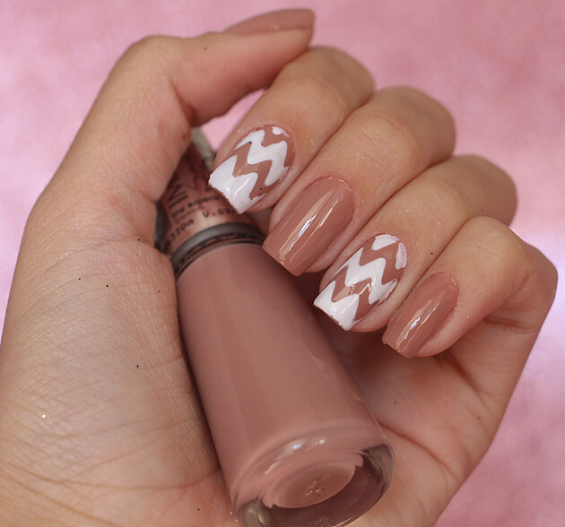 Nail Art ondulações - esmalte Me Poupe Impala