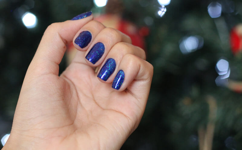 esmalte para festa azul cintilante com brilho flocado esmalte colorama esmalte hits