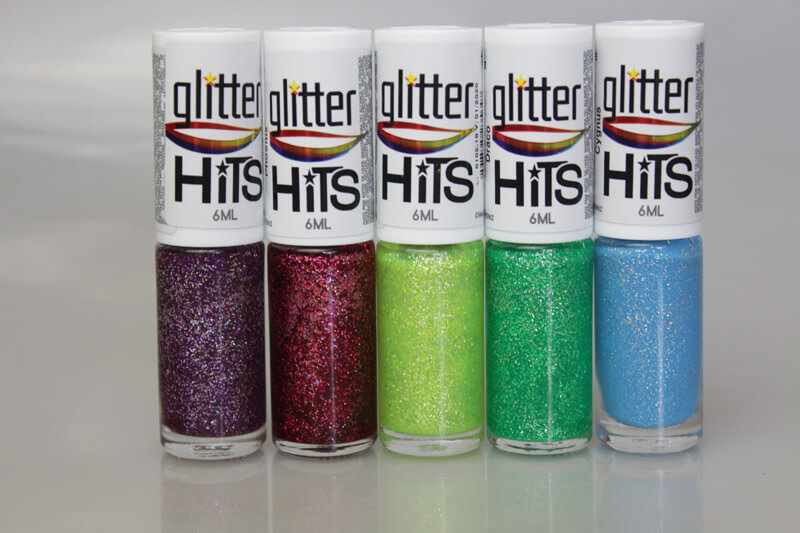 Esmalte com glitter Coleção Glitter Holográfico Hits - Neste post você verá o teste de TODAS as cores desta nova coleção. 10 esmaltes com glitter para você se apaixonar. VEM VER.
