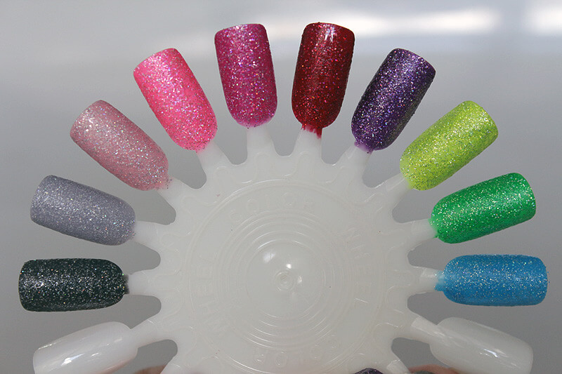 Esmalte com glitter Coleção Glitter Holográfico Hits - Neste post você verá o teste de TODAS as cores desta nova coleção. 10 esmaltes com glitter para você se apaixonar. VEM VER.