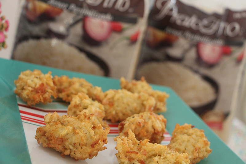 Como fazer Bolinho de arroz [A MELHOR RECEITA] - confira todo o passo a passo do preparo do melhor bolinho de arroz do mundo. Receita fácil e rápida! Aprenda a fazer em casa. 