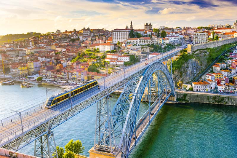 Dica de viagem - Portugal - Tudo o que você precisa saber antes de montar seu roteiro para conhecer Portugal! As melhores dicas para você aproveitar sua viagem.