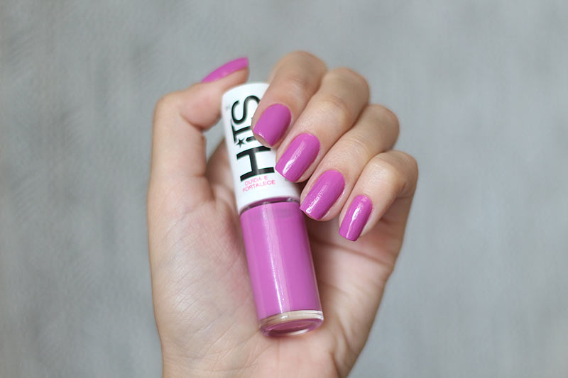 Esmalte Roxo - Biquini Specialitta - confira todos os detalhes sobre o esmalte biquini que faz parte da nova coleção Delicias de Verão da Speciallitá - Hits.
