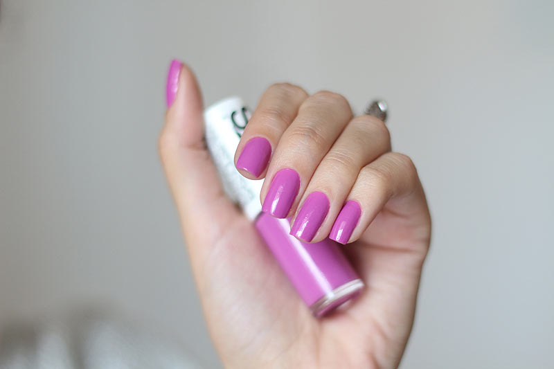 Esmalte Roxo - Biquini Specialitta - confira todos os detalhes sobre o esmalte biquini que faz parte da nova coleção Delicias de Verão da Speciallitá - Hits.