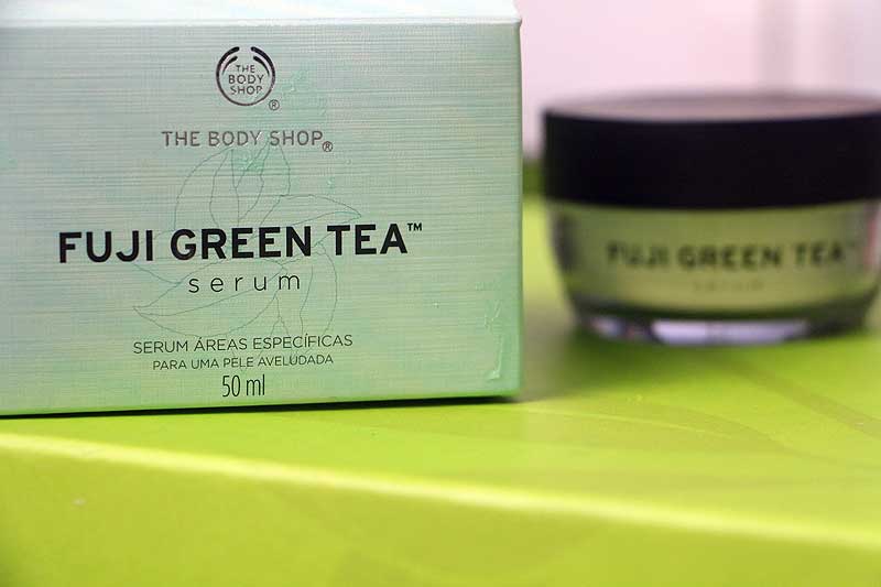 Serum Fuji Green Tea - The Body Shop - resenha completa deste serum para áreas especificas, textura siliconada e ultra hidratação. Veja mais.