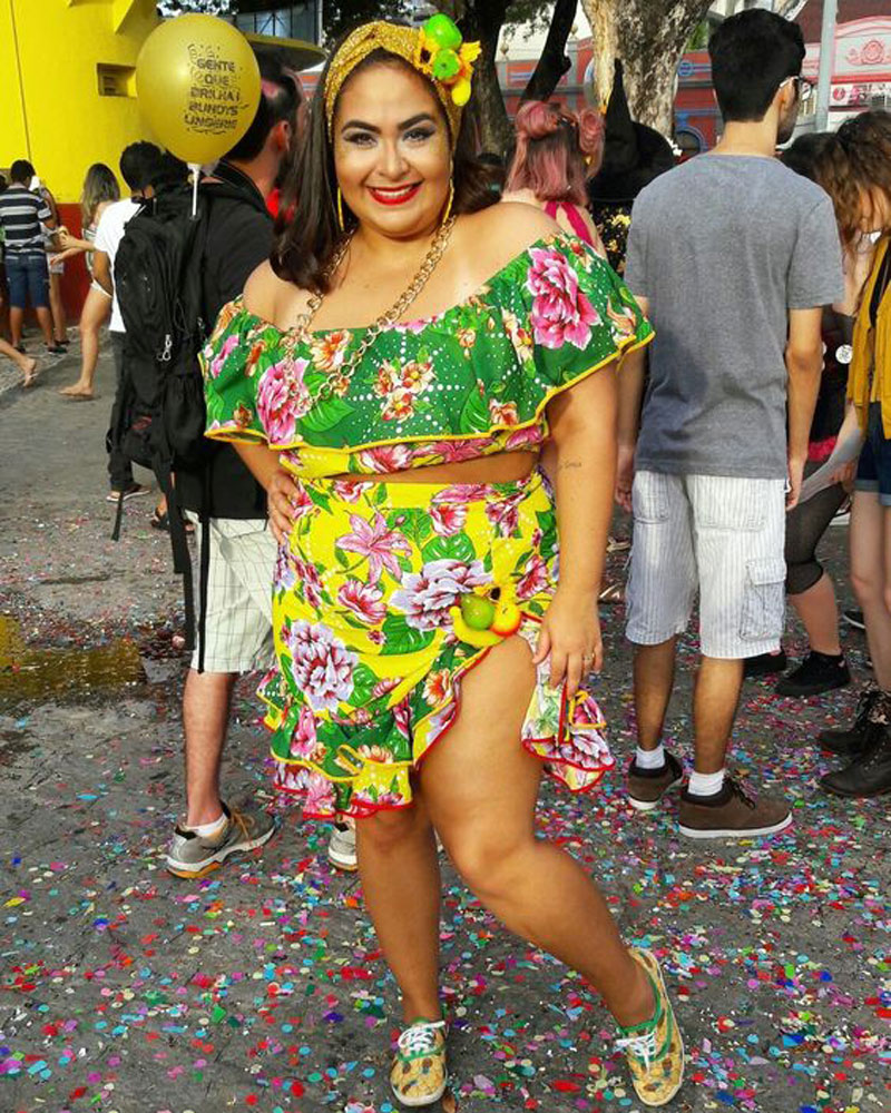 CARNAVAL 2020 - IDÉIAS DE FANTASIAS E MAQUIAGEM - as melhores dicas e ideias de fantasias para você curtir e arrasar o carnaval! Fantasia com glitter, fantasia para curtir o Rio, fantasia plus size e muito mais!