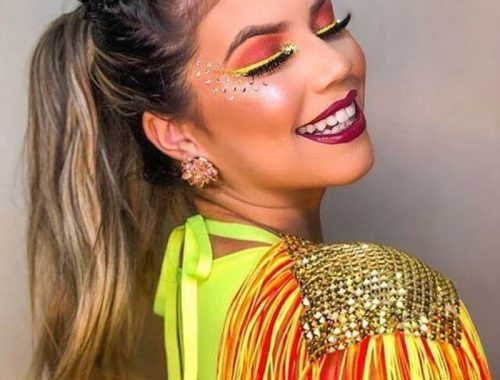 CARNAVAL 2020 - IDÉIAS DE FANTASIAS E MAQUIAGEM - as melhores dicas e ideias de fantasias para você curtir e arrasar o carnaval! Fantasia com glitter, fantasia para curtir o Rio, fantasia plus size e muito mais!