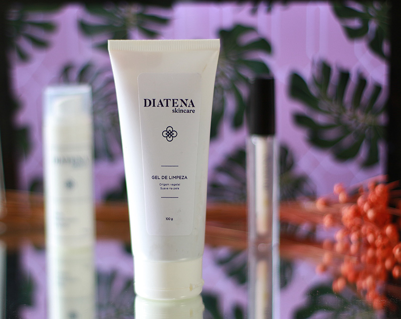 Minha rotina de skincare - confira todos os detalhes dos produtos da DIATENA para cuidados faciais. Produtos para limpeza, hidratação e cuidados dos labios.